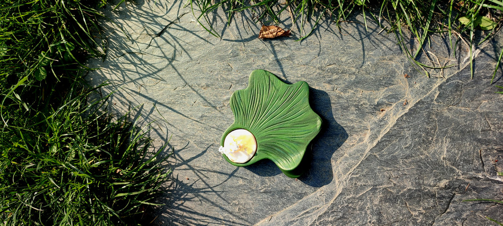 Porte bougie Ginko Feuille de lumière – Élégance naturelle – Support poétique