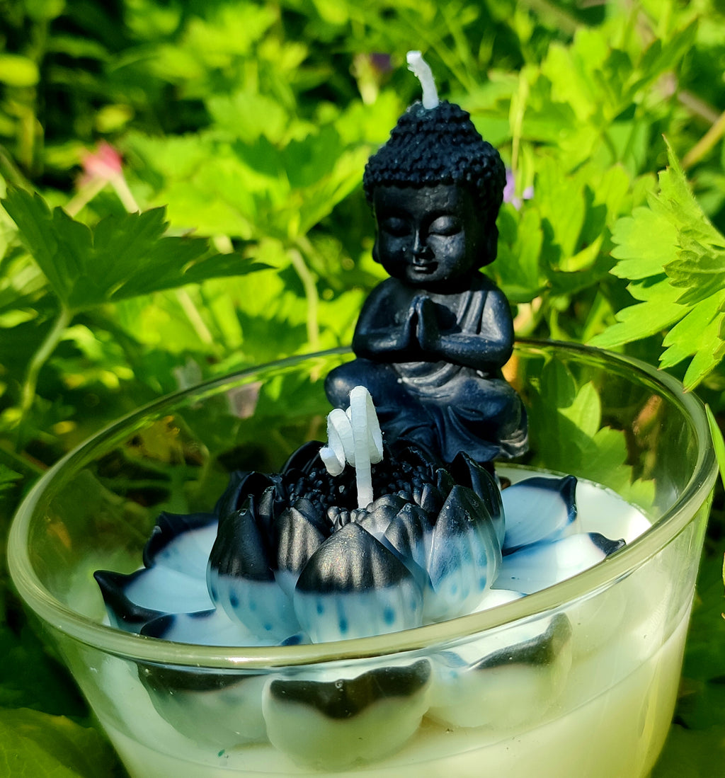 Buddha en prière Recueillement • Gratitude • Présence